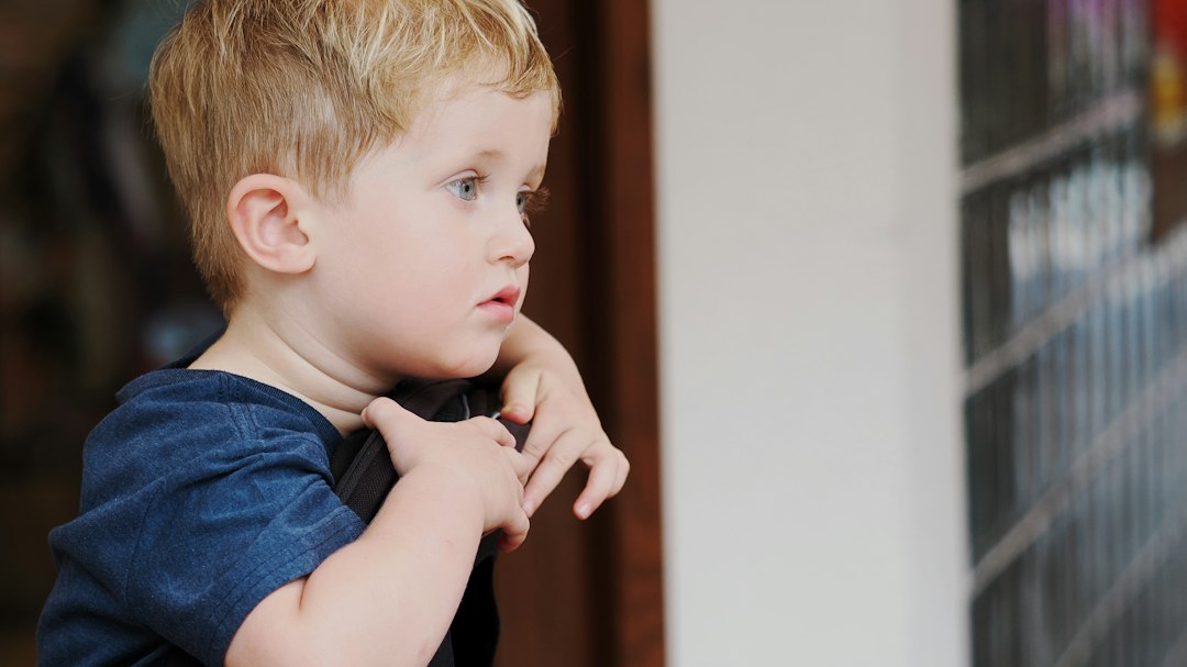 Photo child safety tips